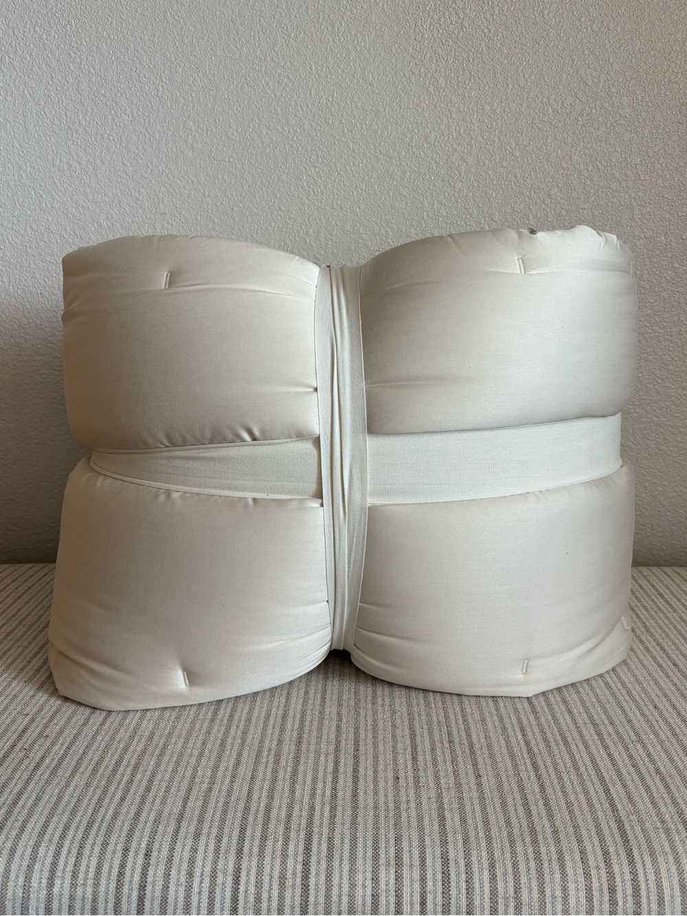 NWT King Rayon from Bamboo Quilt Ivory
- Casaluna